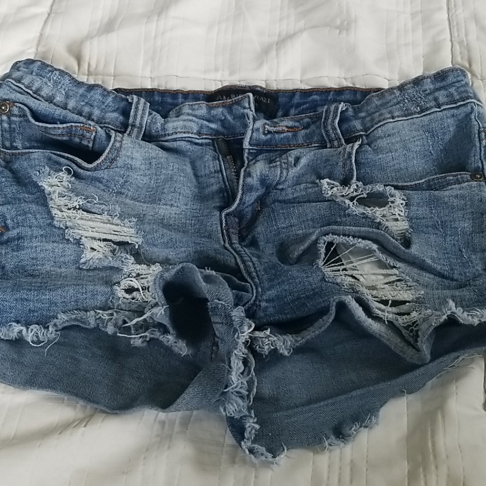 American Razi jean shorts size medium
